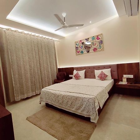Hotel Luxuria Ludhiana Zewnętrze zdjęcie