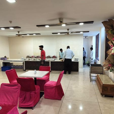 Hotel Luxuria Ludhiana Zewnętrze zdjęcie