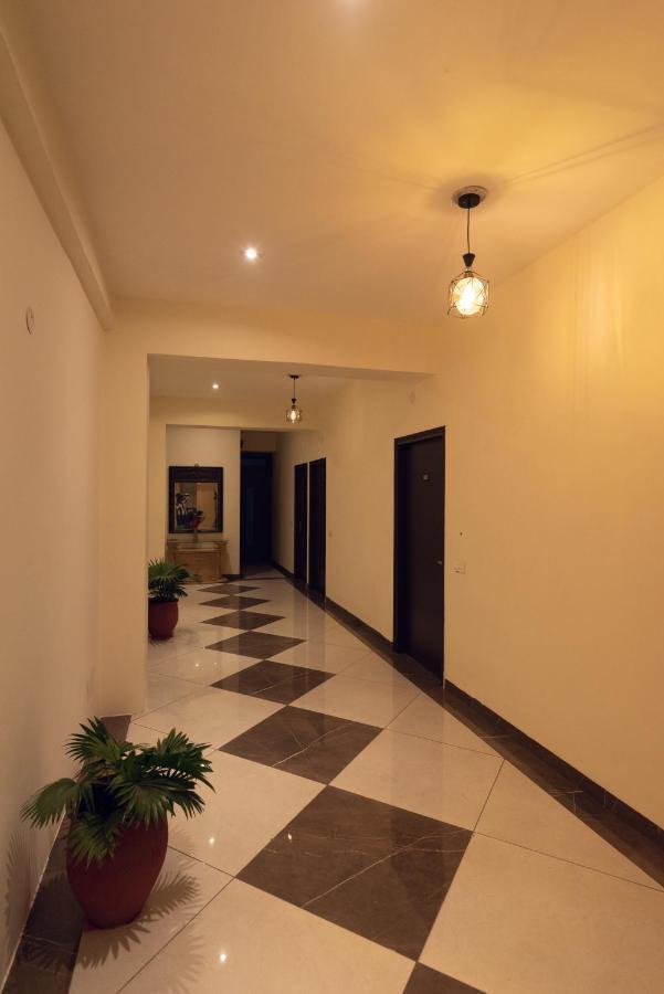 Hotel Luxuria Ludhiana Zewnętrze zdjęcie