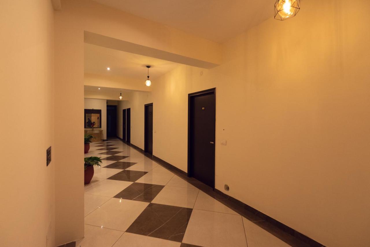 Hotel Luxuria Ludhiana Zewnętrze zdjęcie