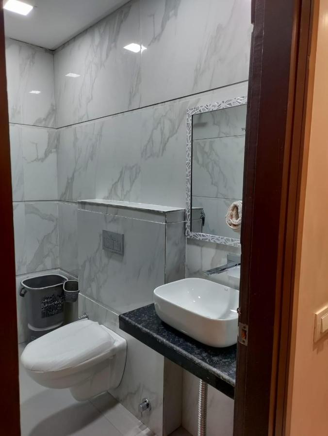 Hotel Luxuria Ludhiana Zewnętrze zdjęcie