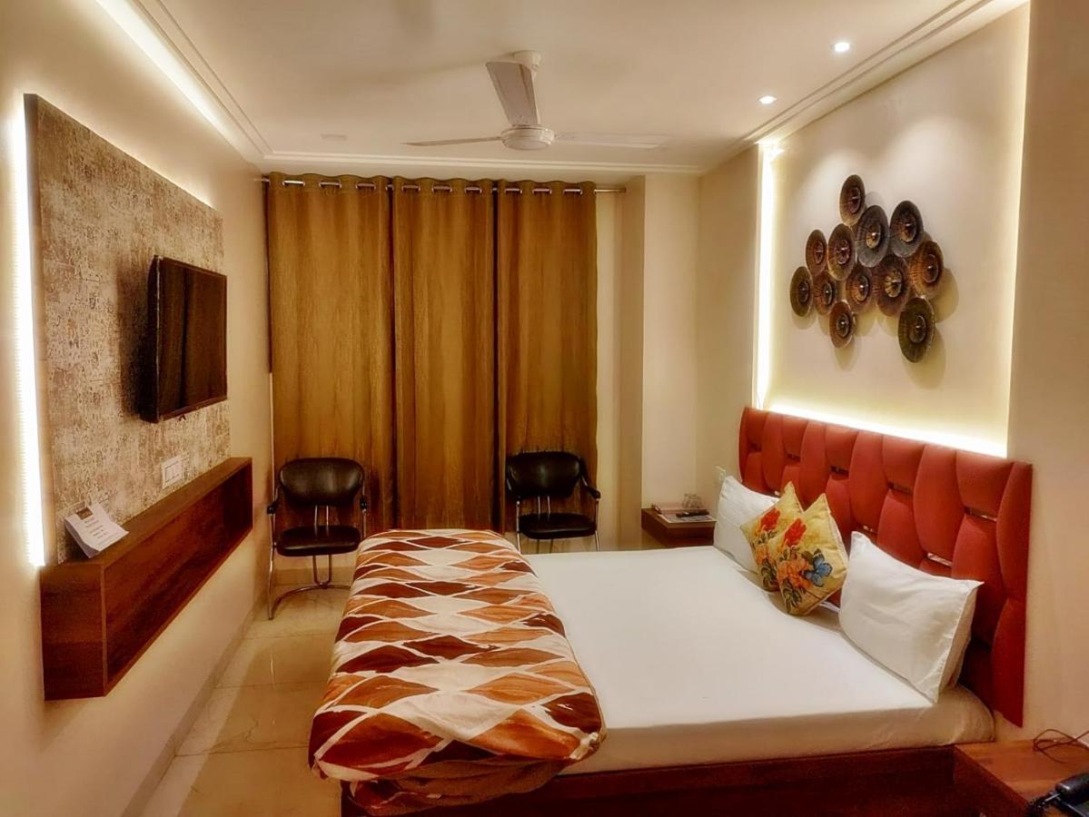 Hotel Luxuria Ludhiana Zewnętrze zdjęcie