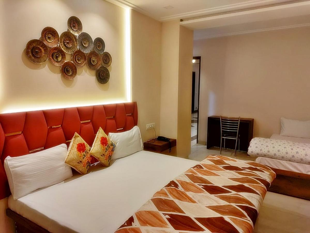 Hotel Luxuria Ludhiana Zewnętrze zdjęcie
