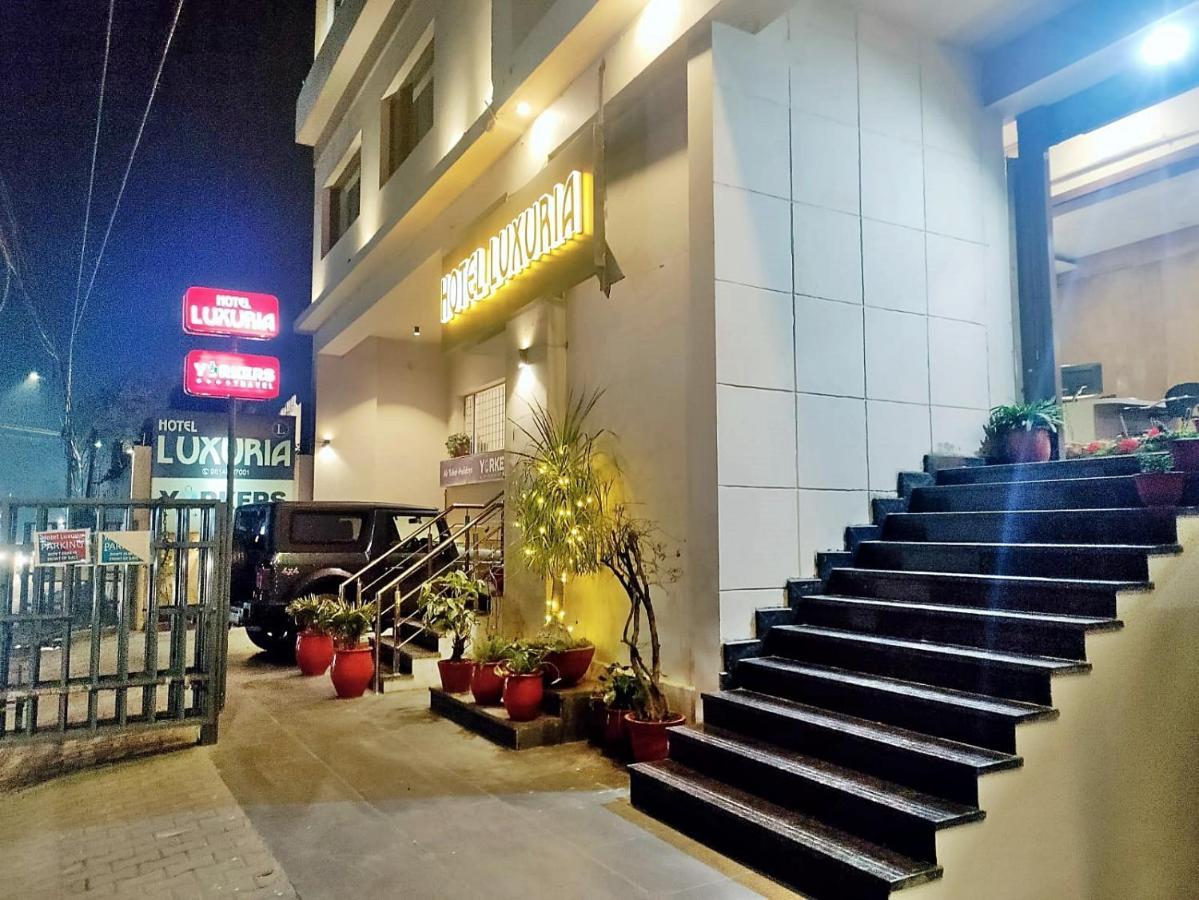 Hotel Luxuria Ludhiana Zewnętrze zdjęcie