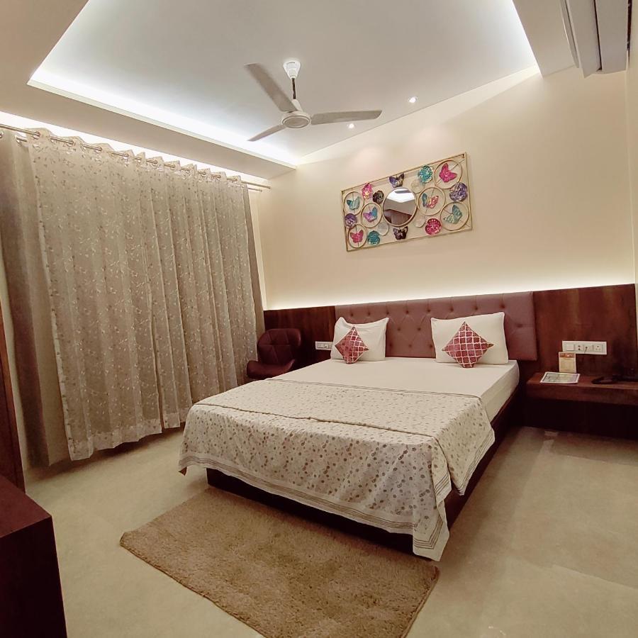 Hotel Luxuria Ludhiana Zewnętrze zdjęcie